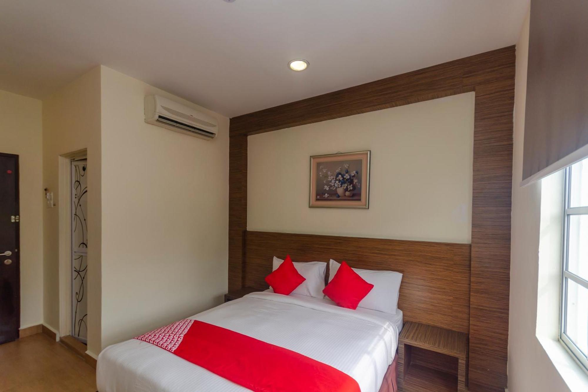 Super Oyo 596 The Vintage Hotel Johor Bahru Exterior foto